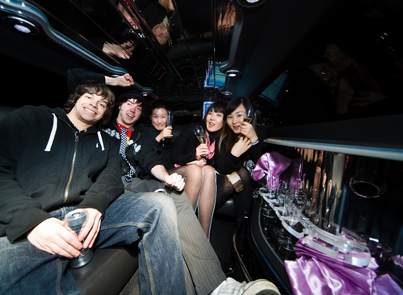GroundK Night Special Limousine